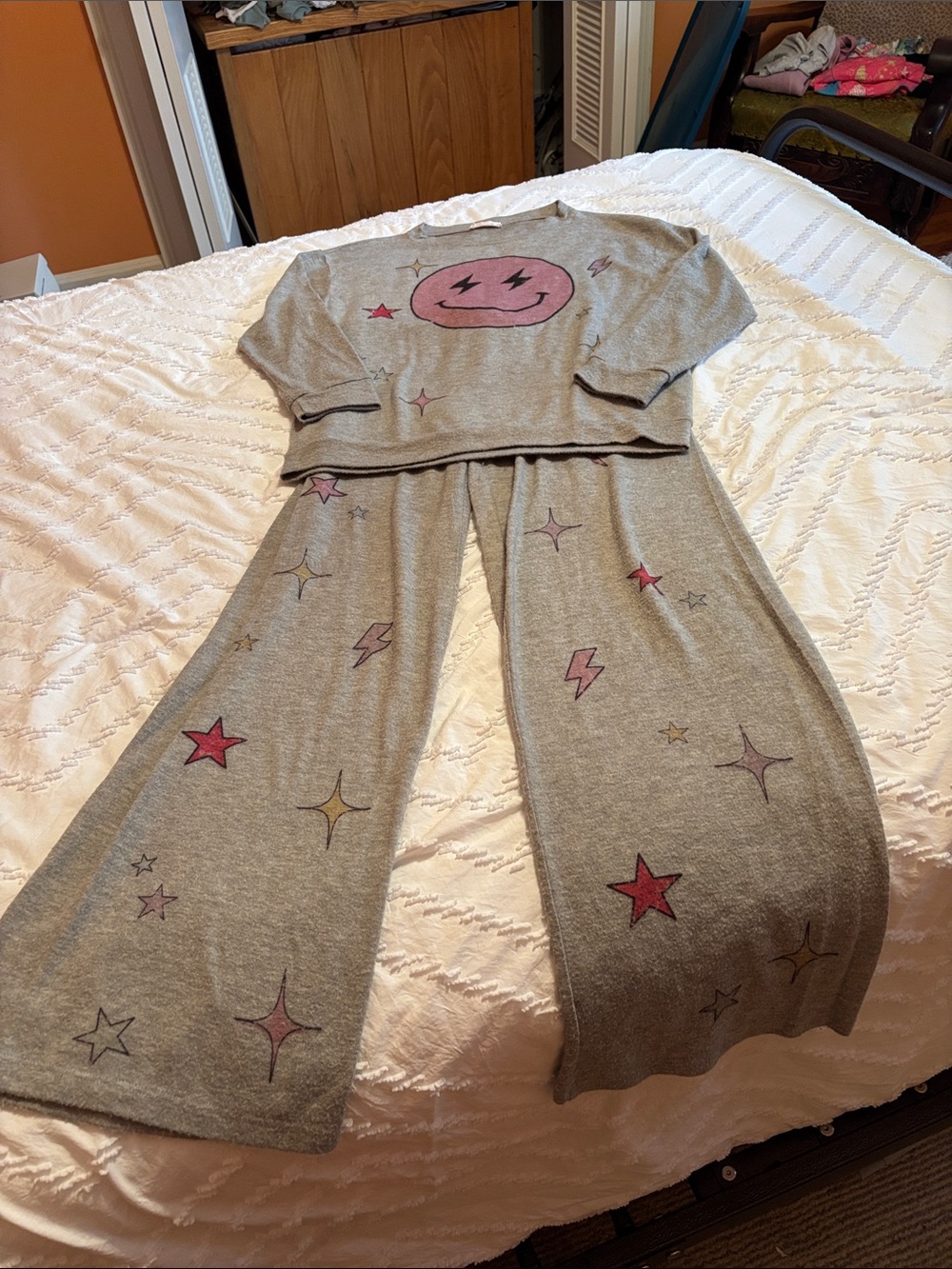 Girls' Gray and Pink Star Smiley Pajama Set